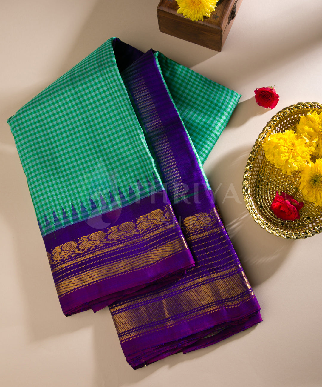 Green And Royal Blue Gadwal Silk Saree - TAWG0946 - View 1