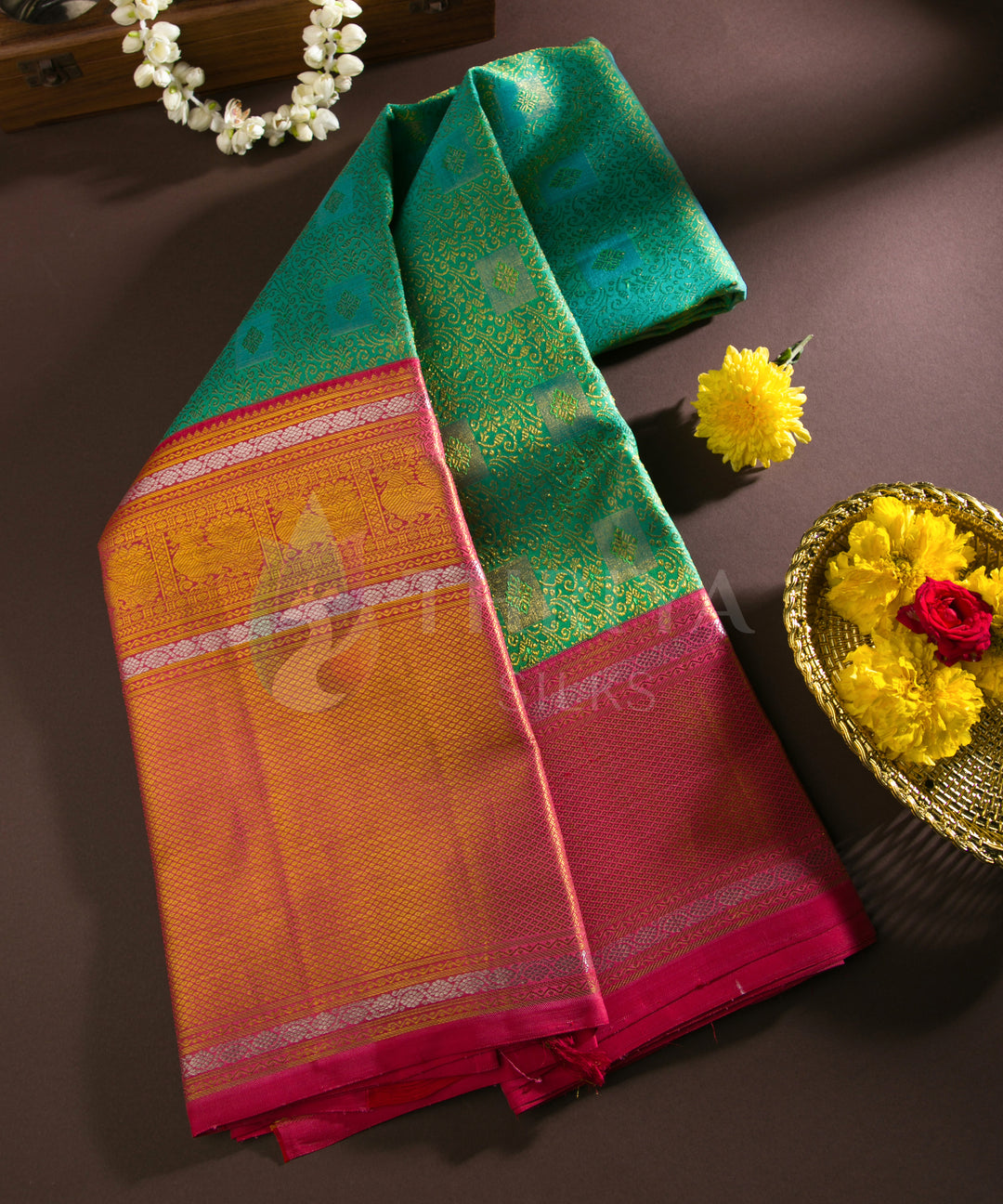 Green with Peach Border Pure Zari Kanchipuram Silk Saree - TSW0829 - View 1