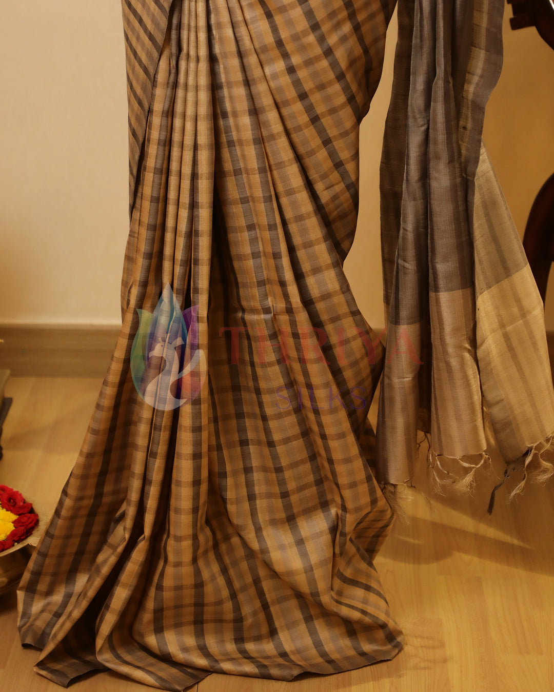 Ivery And Grey Tussar Saree - TSW150312