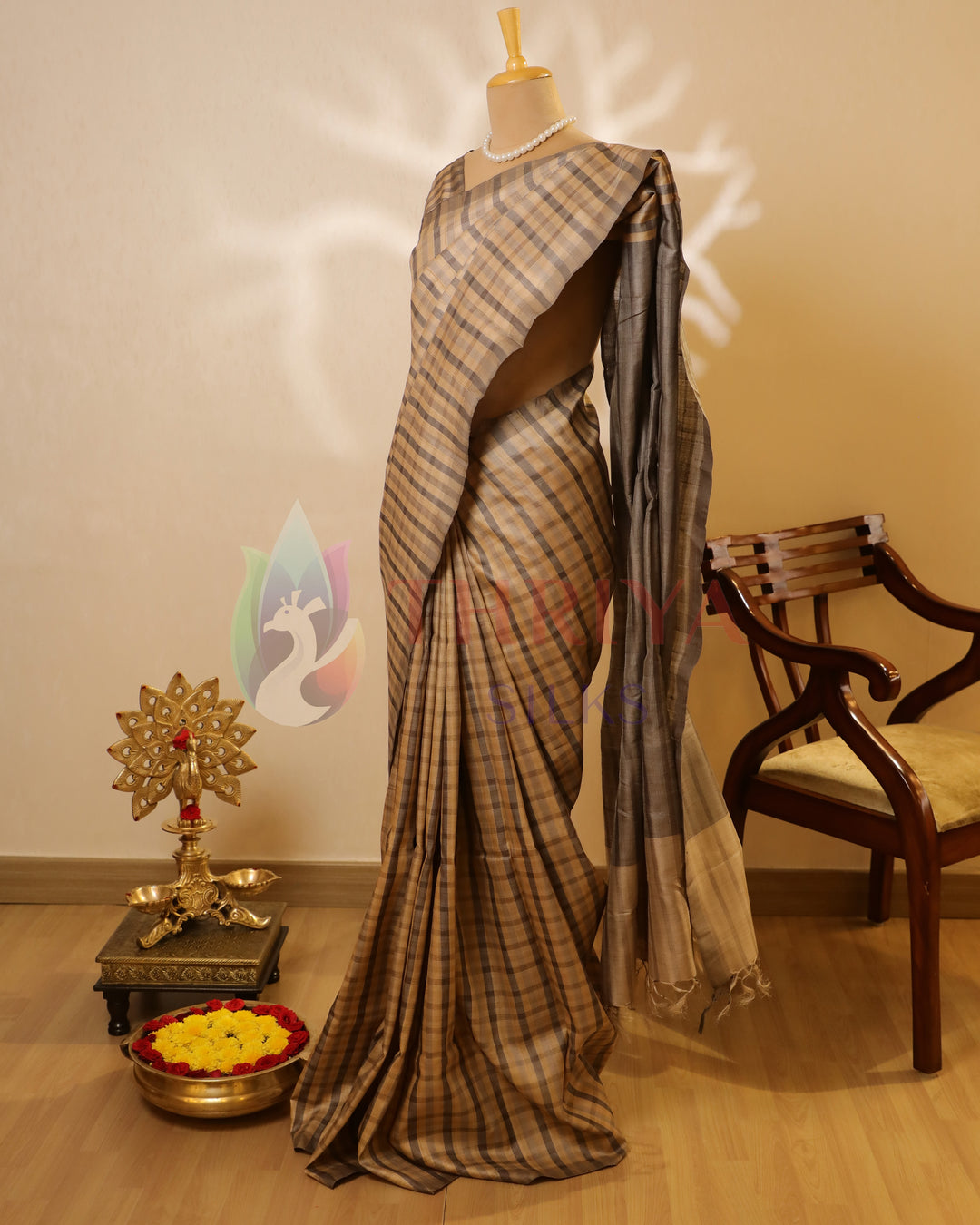 Ivery And Grey Tussar Saree - TSW150312