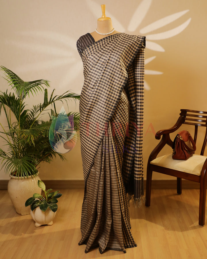 Black & White Tussar Saree - TSW150307