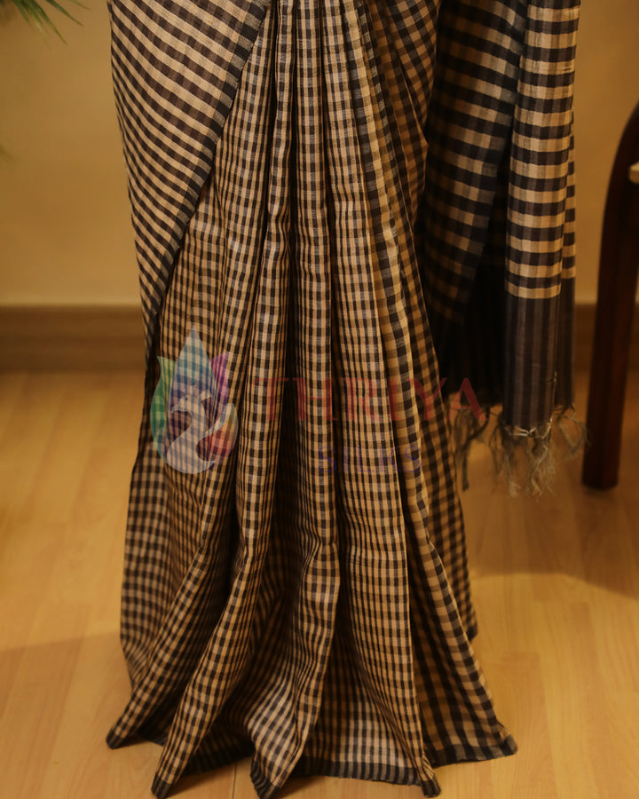 Black & White Tussar Saree - TSW150307