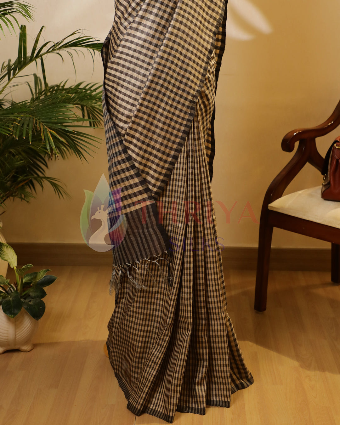 Black & White Tussar Saree - TSW150307
