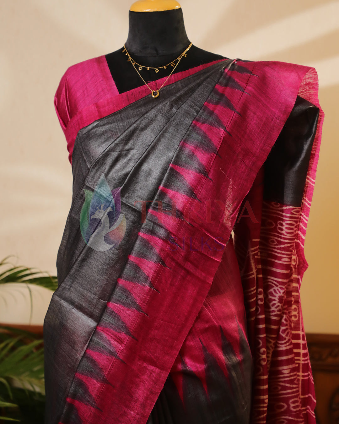 Grey Tussar Silk Saree - TSW1096