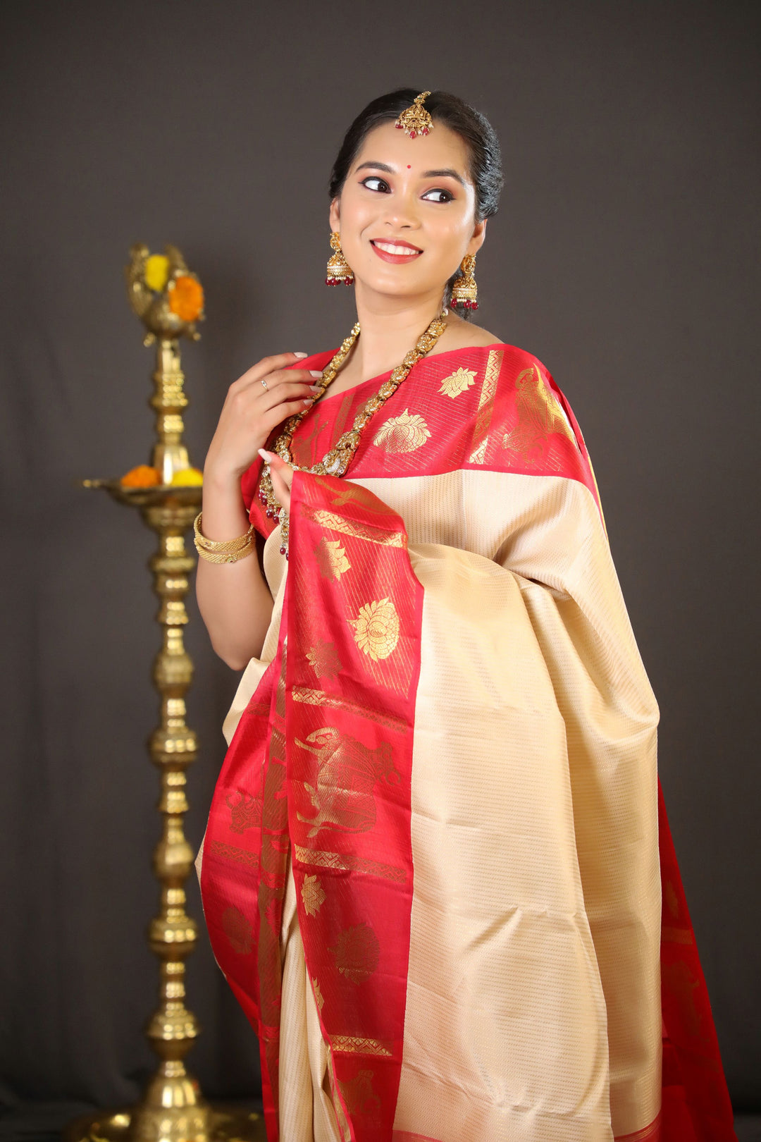 White And Red Kanchipuram Silk Saree - TSW130801