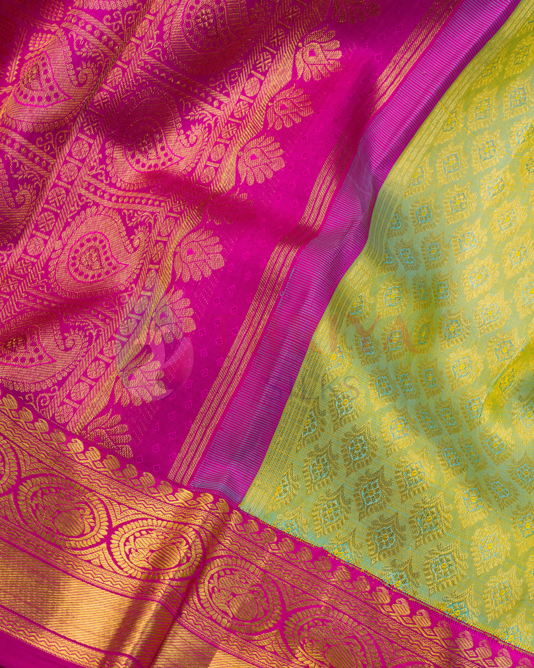 Green Kanchipuram Silk  Saree With Pure Zari - TSWO938