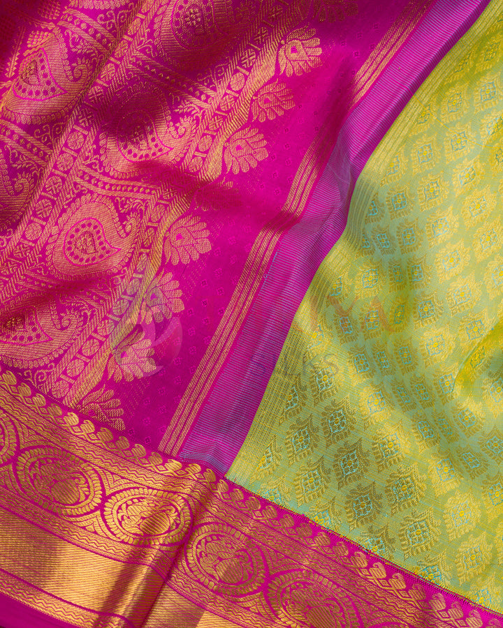 Green Kanchipuram Silk  Saree With Pure Zari - TSWO938