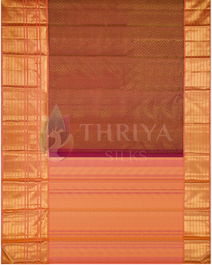 Back pallu of peach Kora silk saree with intricate golden zari weaving